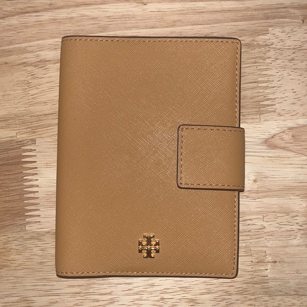 Tory Burch Passport Wallet